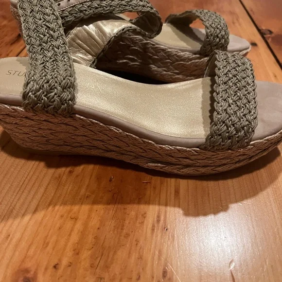 Brand new Stuart Weizman crochet Alexo sandals. Olive green color - Picture 9 of 12